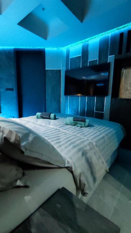 Smart Luxury Penthouse Suites - Private Sauna, Hot-Tub, Home Cinema At The Best Location In สโกเปีย ภายนอก รูปภาพ