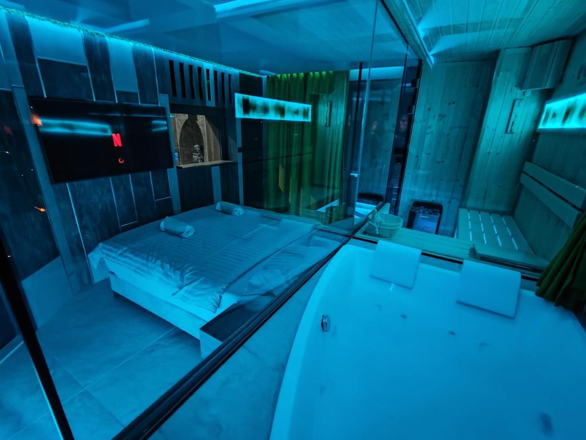 Smart Luxury Penthouse Suites - Private Sauna, Hot-Tub, Home Cinema At The Best Location In สโกเปีย ภายนอก รูปภาพ