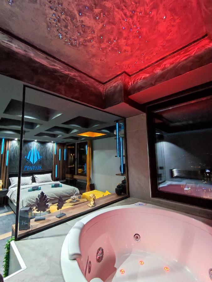 Smart Luxury Penthouse Suites - Private Sauna, Hot-Tub, Home Cinema At The Best Location In สโกเปีย ภายนอก รูปภาพ