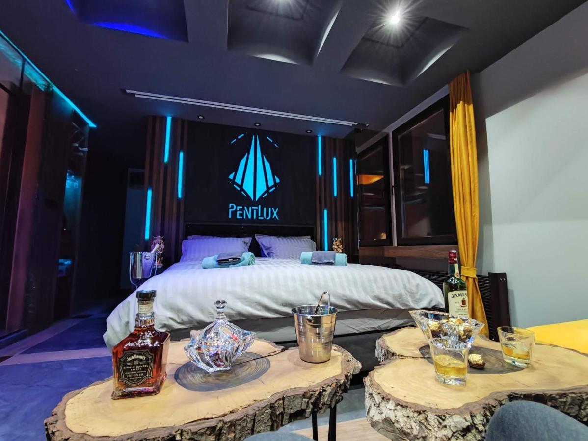 Smart Luxury Penthouse Suites - Private Sauna, Hot-Tub, Home Cinema At The Best Location In สโกเปีย ภายนอก รูปภาพ