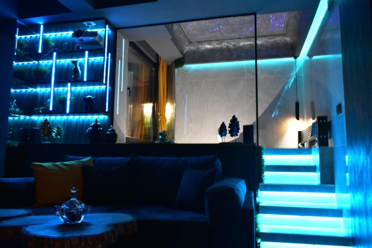 Smart Luxury Penthouse Suites - Private Sauna, Hot-Tub, Home Cinema At The Best Location In สโกเปีย ภายนอก รูปภาพ