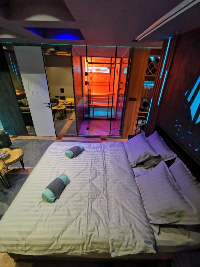 Smart Luxury Penthouse Suites - Private Sauna, Hot-Tub, Home Cinema At The Best Location In สโกเปีย ภายนอก รูปภาพ