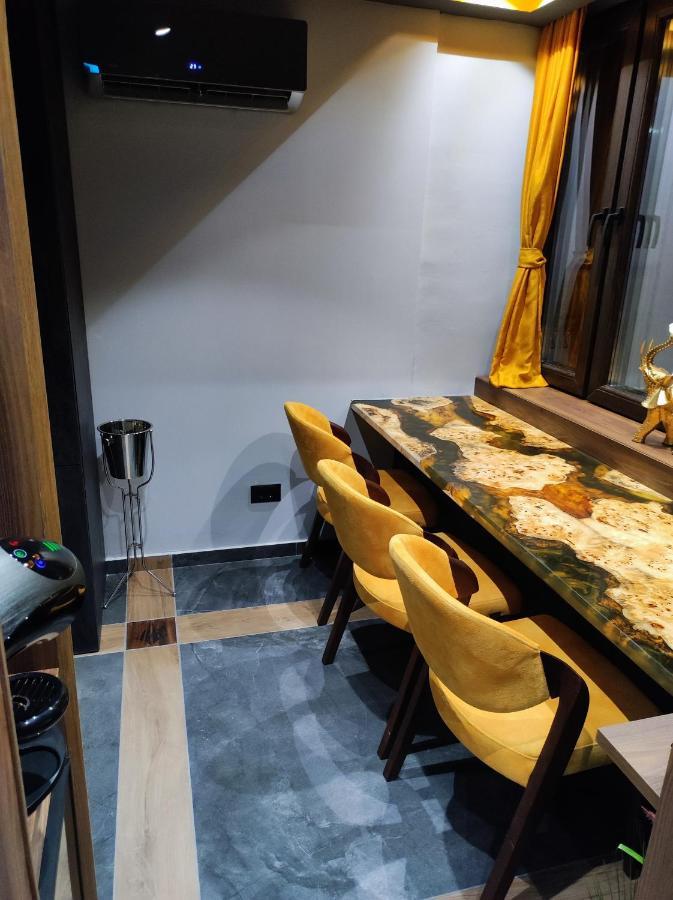 Smart Luxury Penthouse Suites - Private Sauna, Hot-Tub, Home Cinema At The Best Location In สโกเปีย ภายนอก รูปภาพ