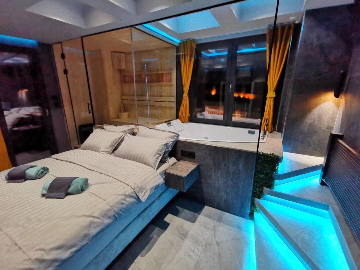 Smart Luxury Penthouse Suites - Private Sauna, Hot-Tub, Home Cinema At The Best Location In สโกเปีย ภายนอก รูปภาพ