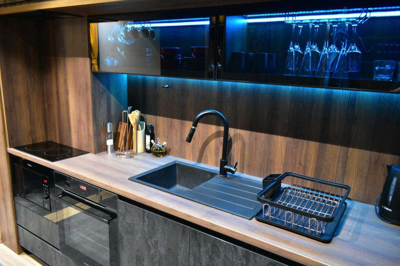 Smart Luxury Penthouse Suites - Private Sauna, Hot-Tub, Home Cinema At The Best Location In สโกเปีย ภายนอก รูปภาพ