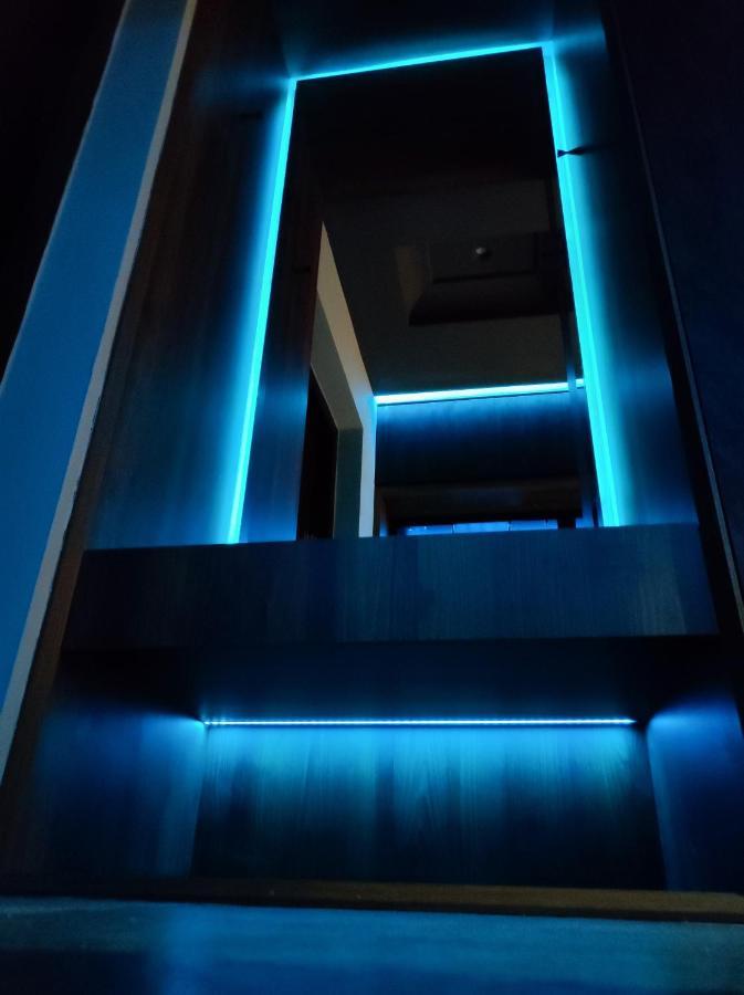 Smart Luxury Penthouse Suites - Private Sauna, Hot-Tub, Home Cinema At The Best Location In สโกเปีย ภายนอก รูปภาพ
