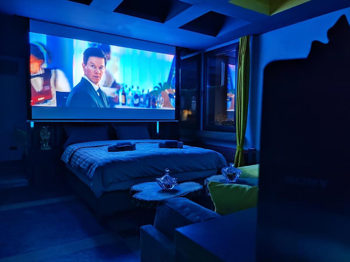 Smart Luxury Penthouse Suites - Private Sauna, Hot-Tub, Home Cinema At The Best Location In สโกเปีย ภายนอก รูปภาพ