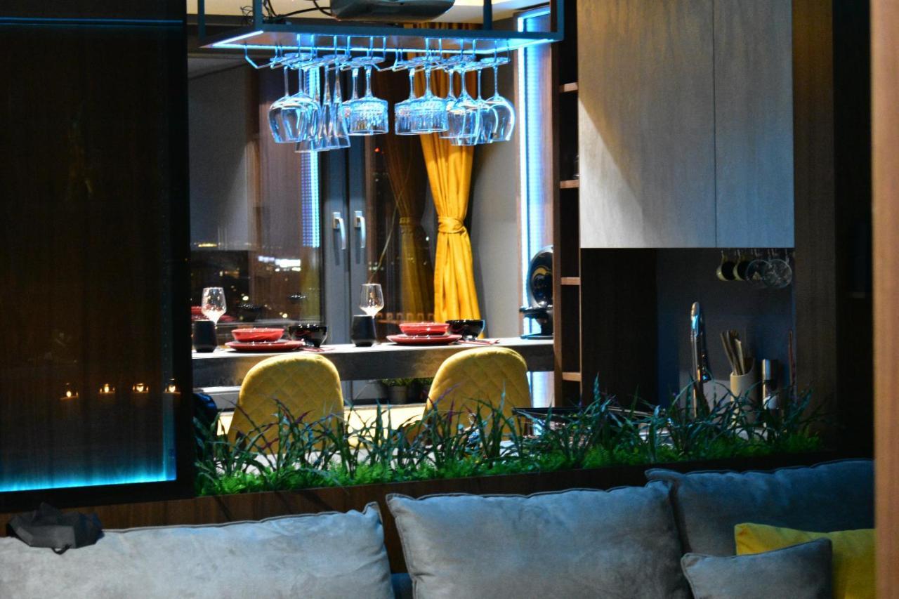 Smart Luxury Penthouse Suites - Private Sauna, Hot-Tub, Home Cinema At The Best Location In สโกเปีย ภายนอก รูปภาพ